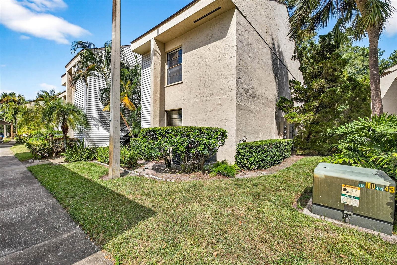 Image 6 of 40 For 7809 Niagara Avenue 2105