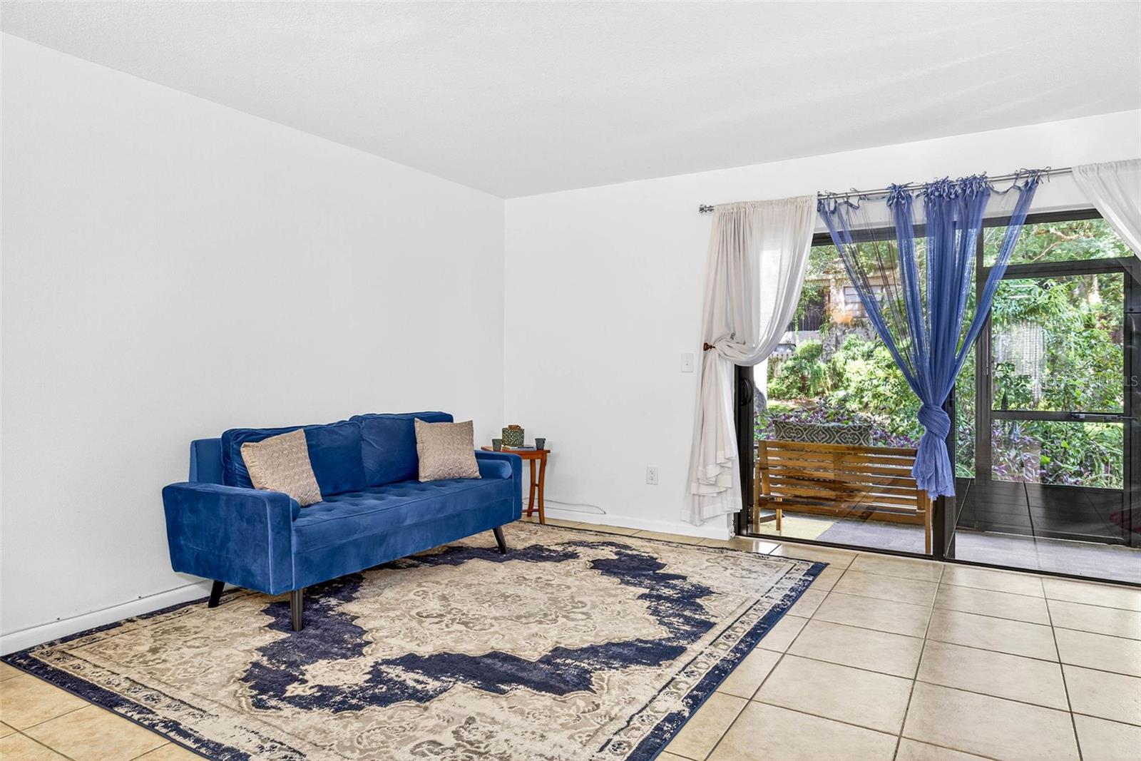 Image 9 of 40 For 7809 Niagara Avenue 2105