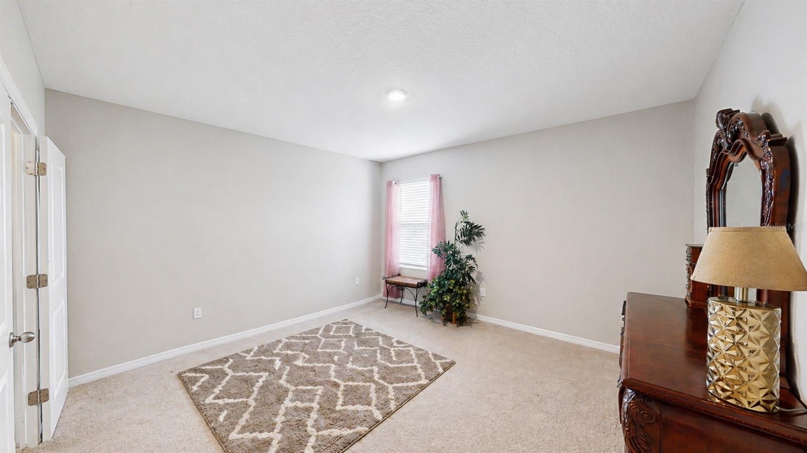Image 18 of 26 For 472 6th Avenue Nw