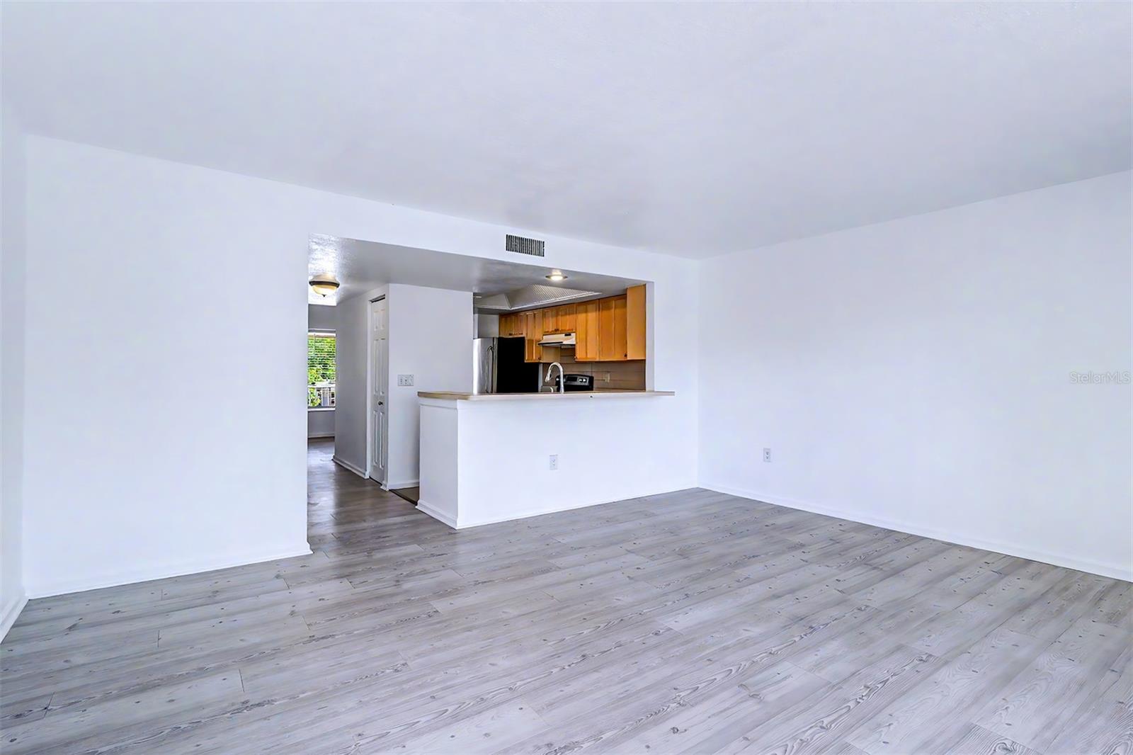 Image 11 of 23 For 592 100th Avenue N 202