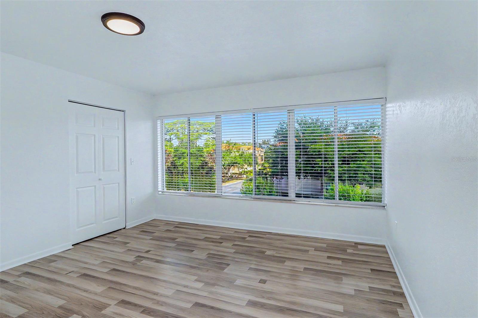 Image 17 of 23 For 592 100th Avenue N 202