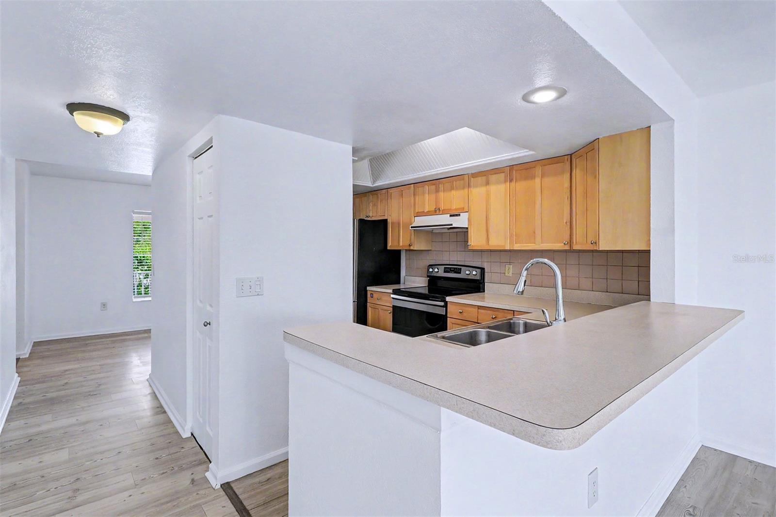 Image 6 of 23 For 592 100th Avenue N 202