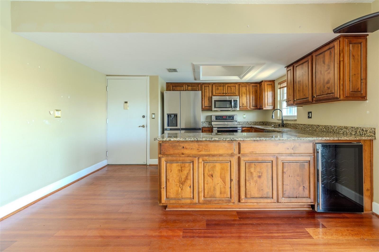 Image 2 of 18 For 8804 Bay Pointe Drive 204