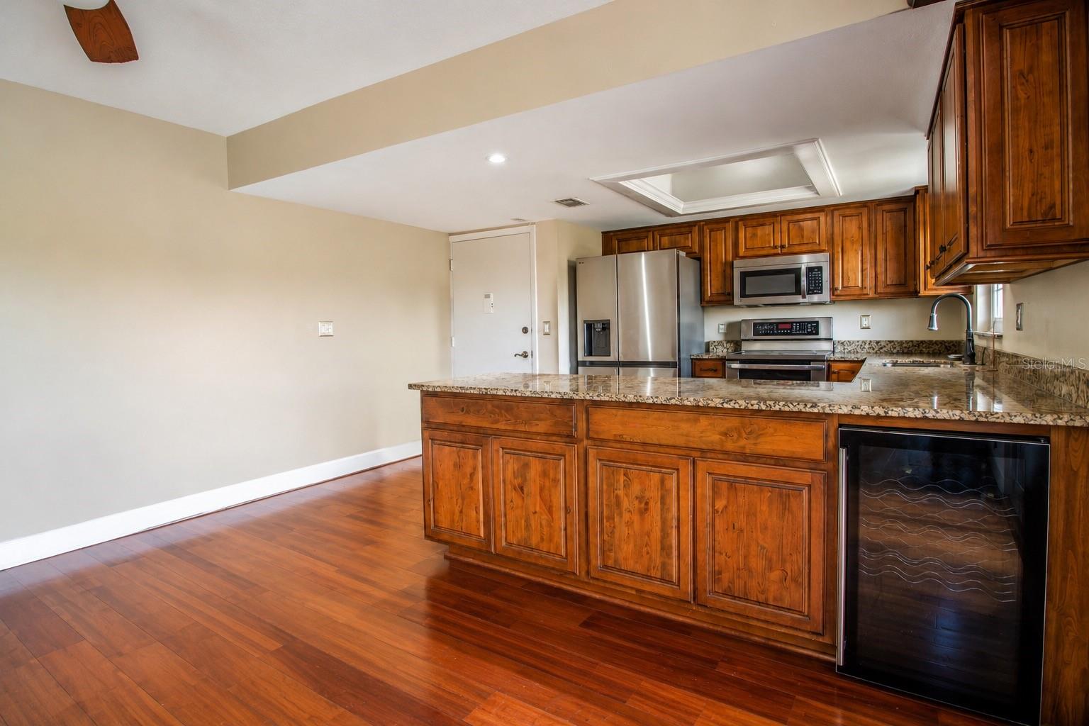 Image 4 of 18 For 8804 Bay Pointe Drive 204