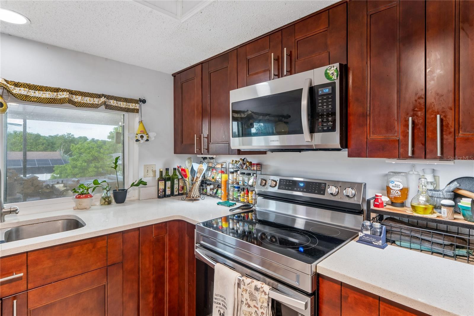 Image 17 of 39 For 13100 Western Circle