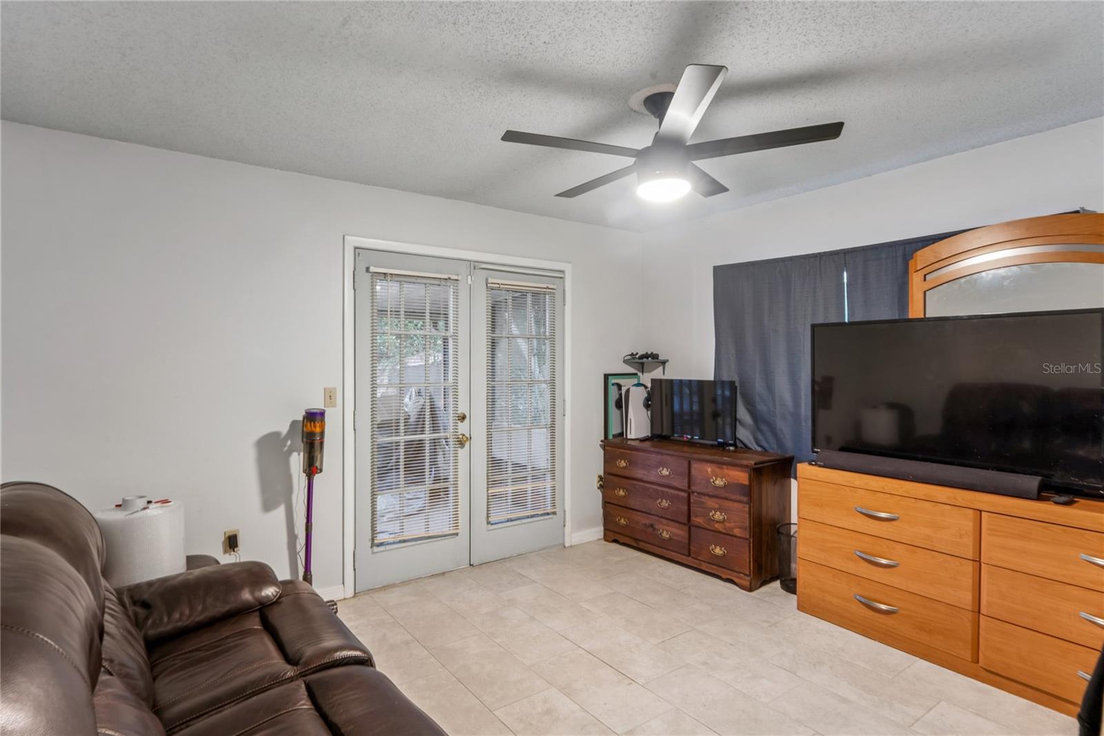 Image 24 of 39 For 13100 Western Circle