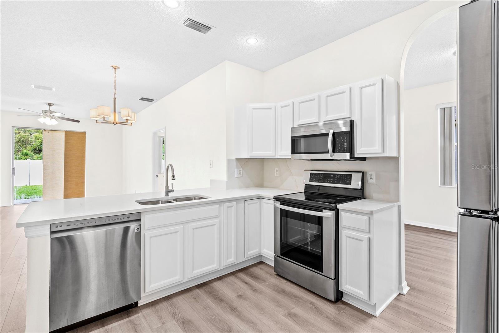 Image 5 of 12 For 10301 Beneva Drive