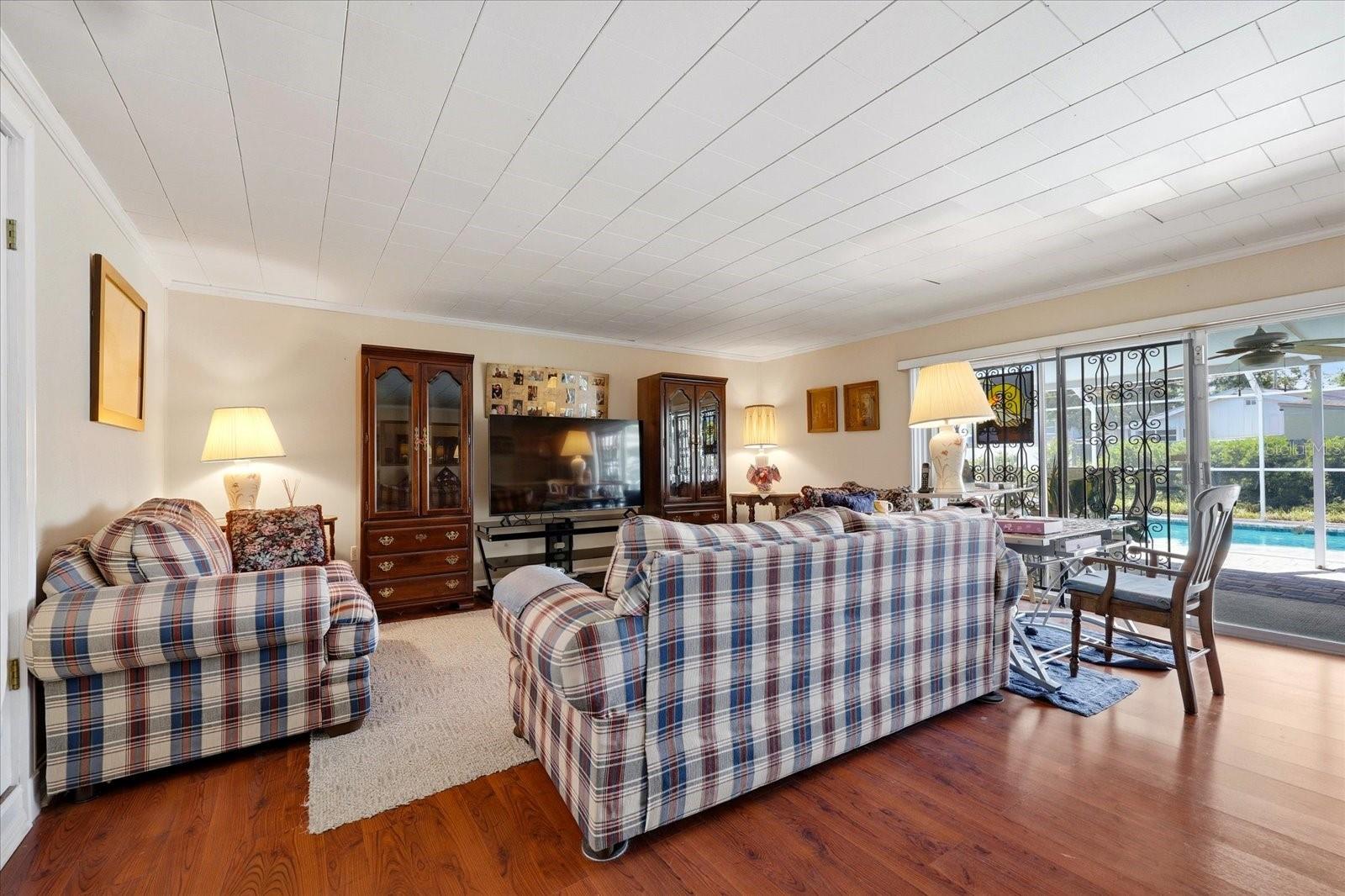 Image 13 of 44 For 7502 Jean Street