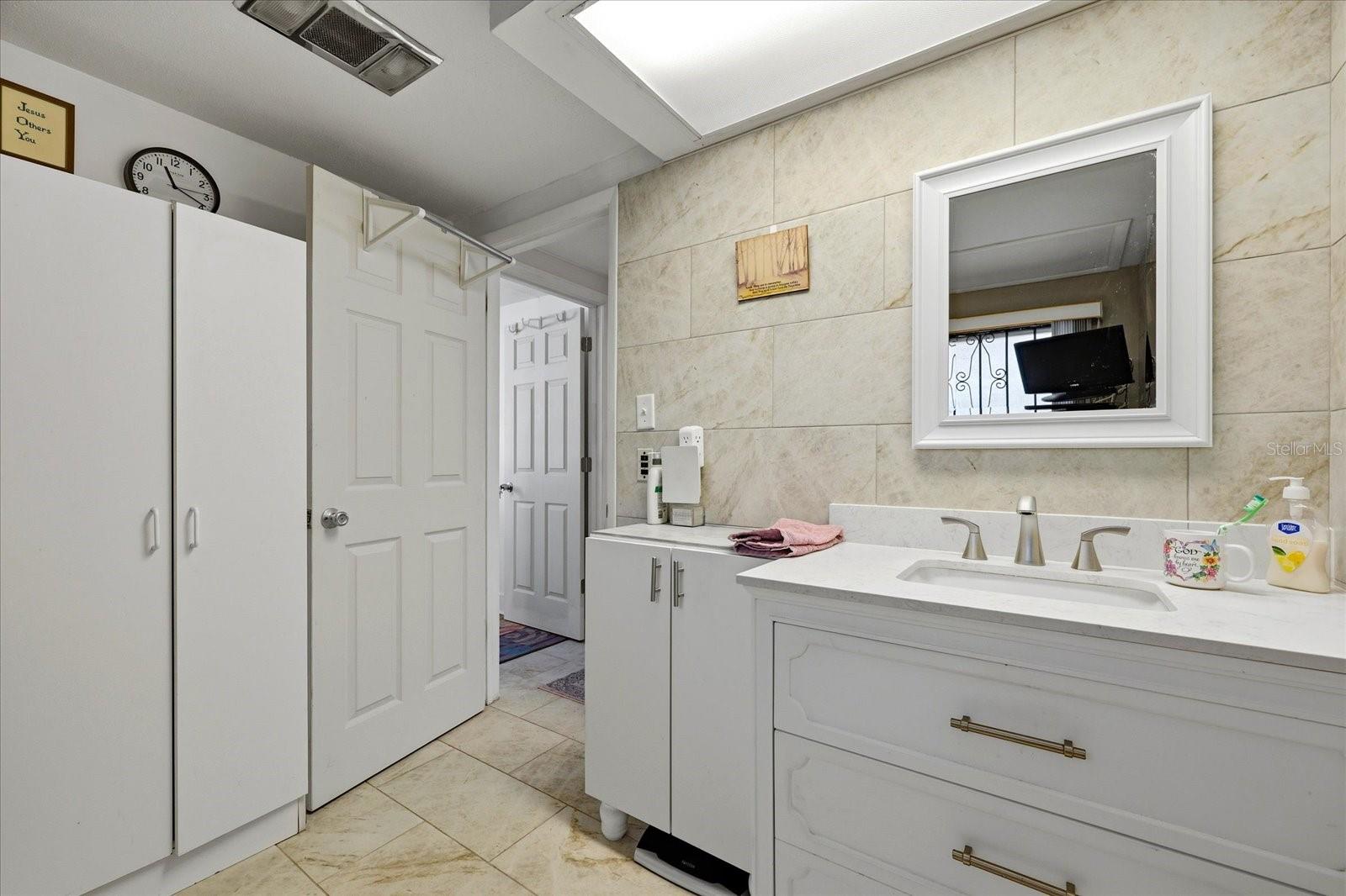 Image 22 of 44 For 7502 Jean Street