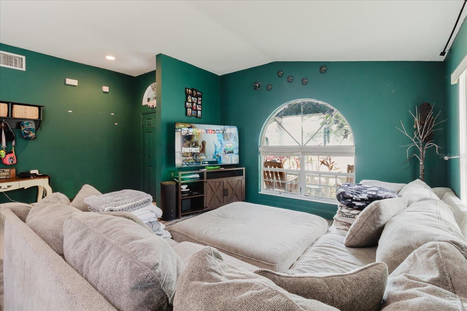 Image 15 of 66 For 9817 White Barn Way