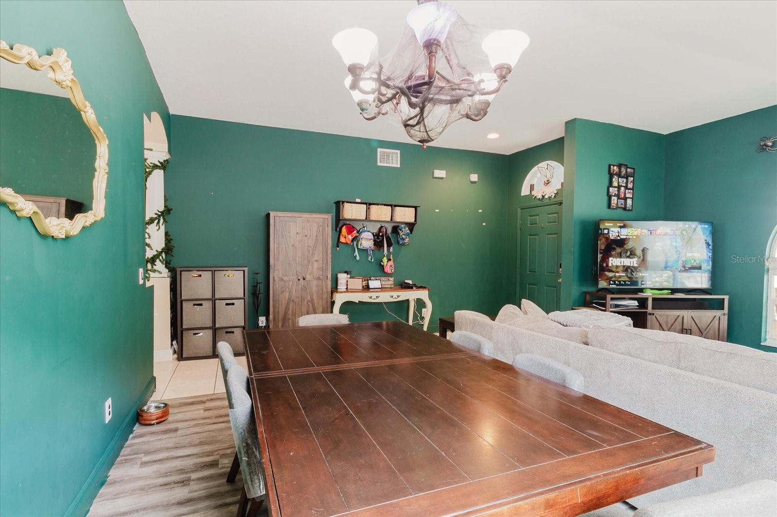 Image 16 of 66 For 9817 White Barn Way