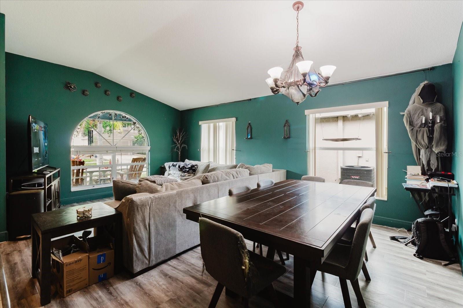 Image 17 of 66 For 9817 White Barn Way