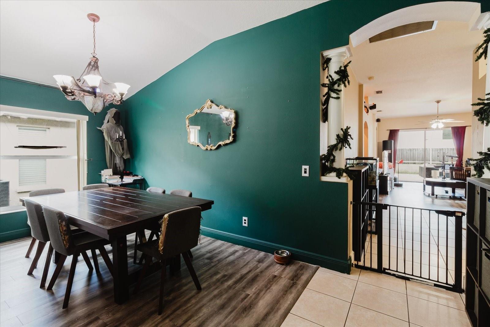 Image 18 of 66 For 9817 White Barn Way