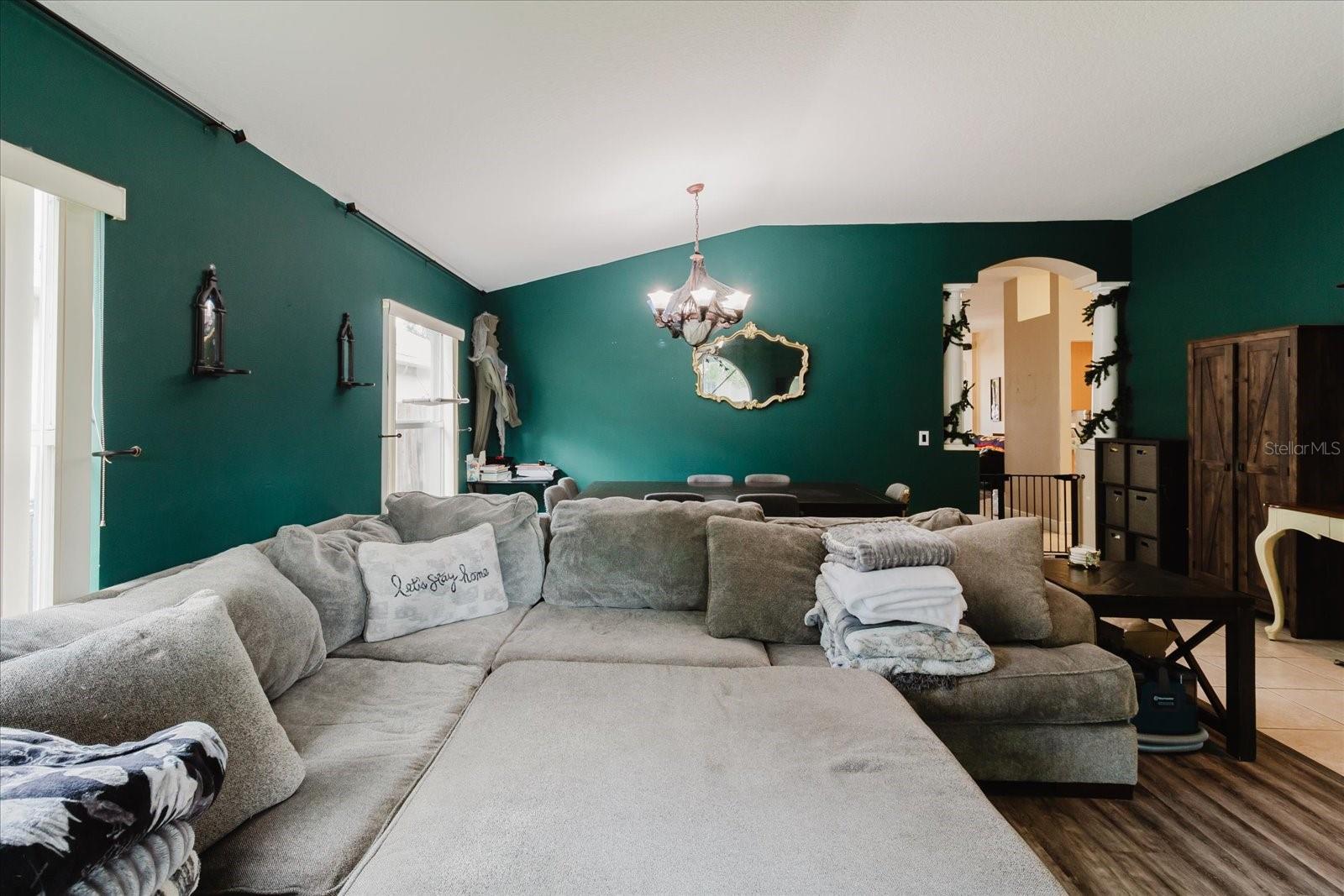 Image 21 of 66 For 9817 White Barn Way