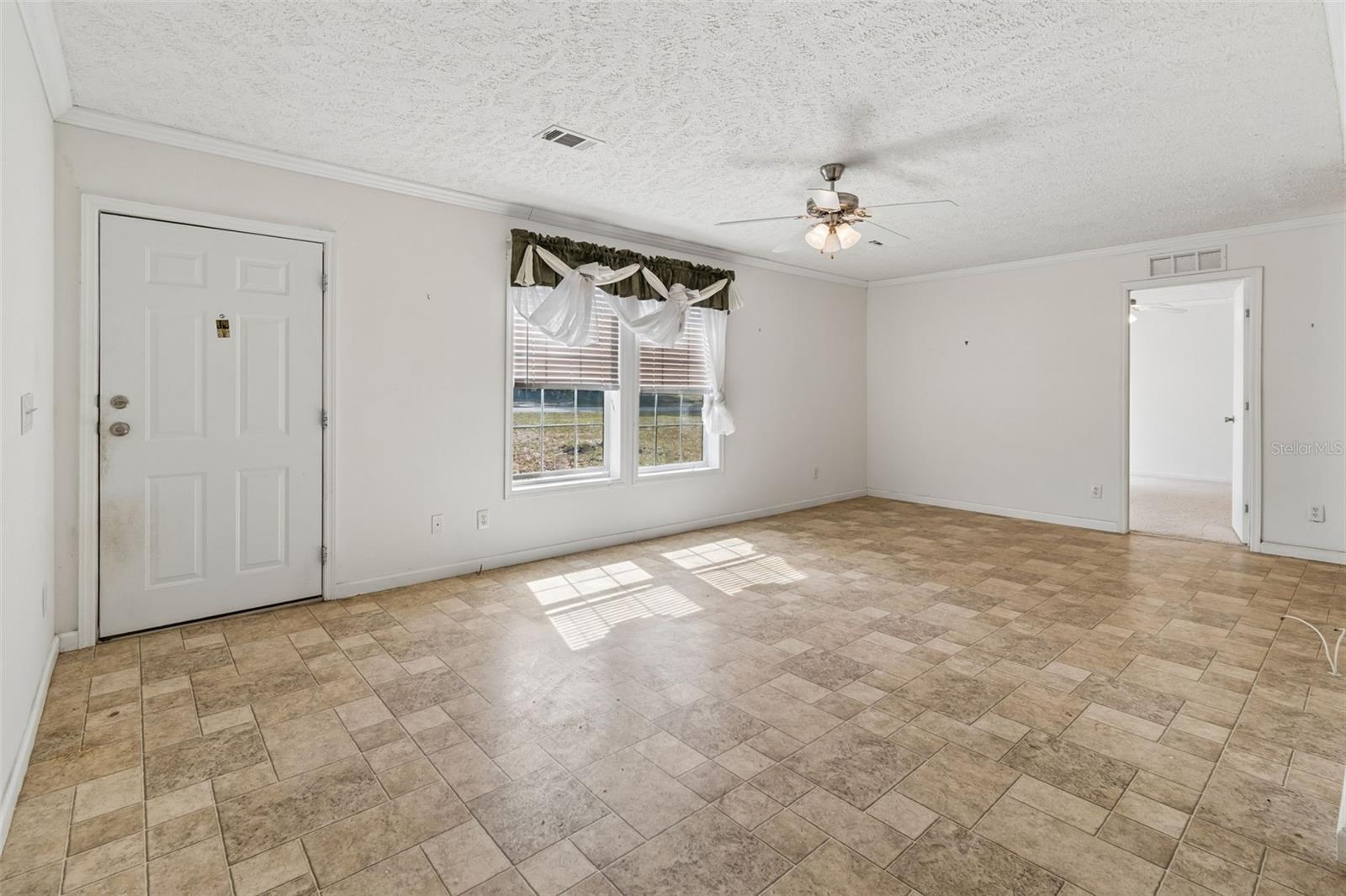 Image 13 of 66 For 6735 Ravenwood Street
