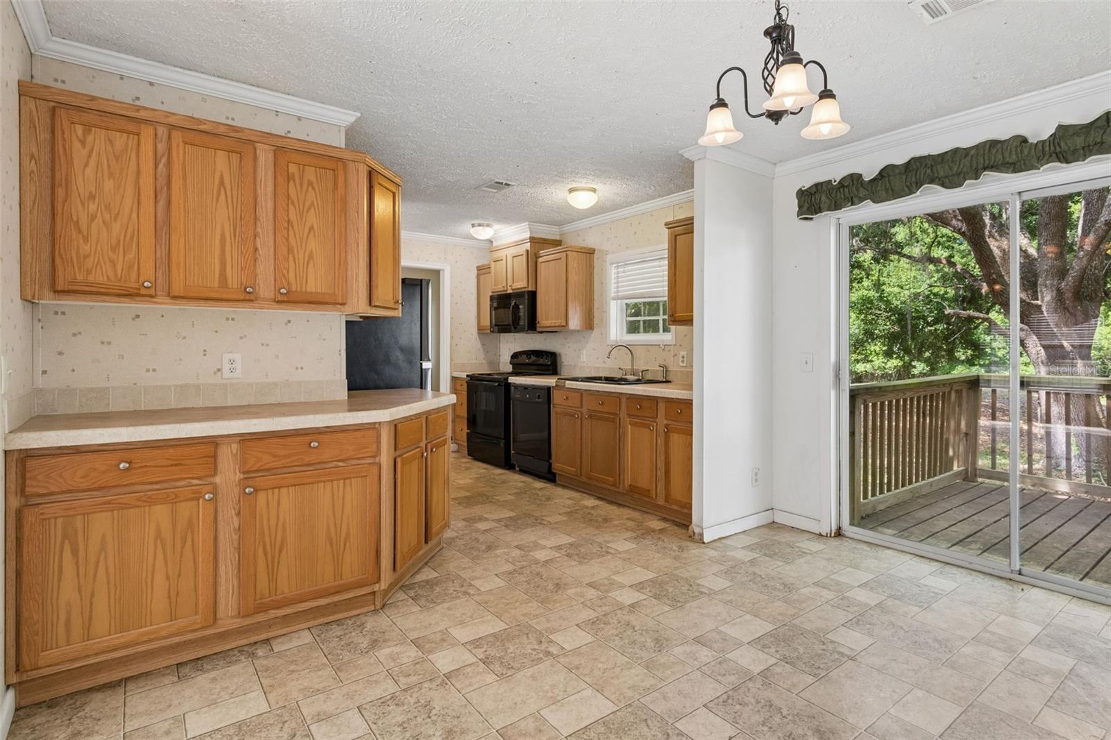Image 18 of 66 For 6735 Ravenwood Street