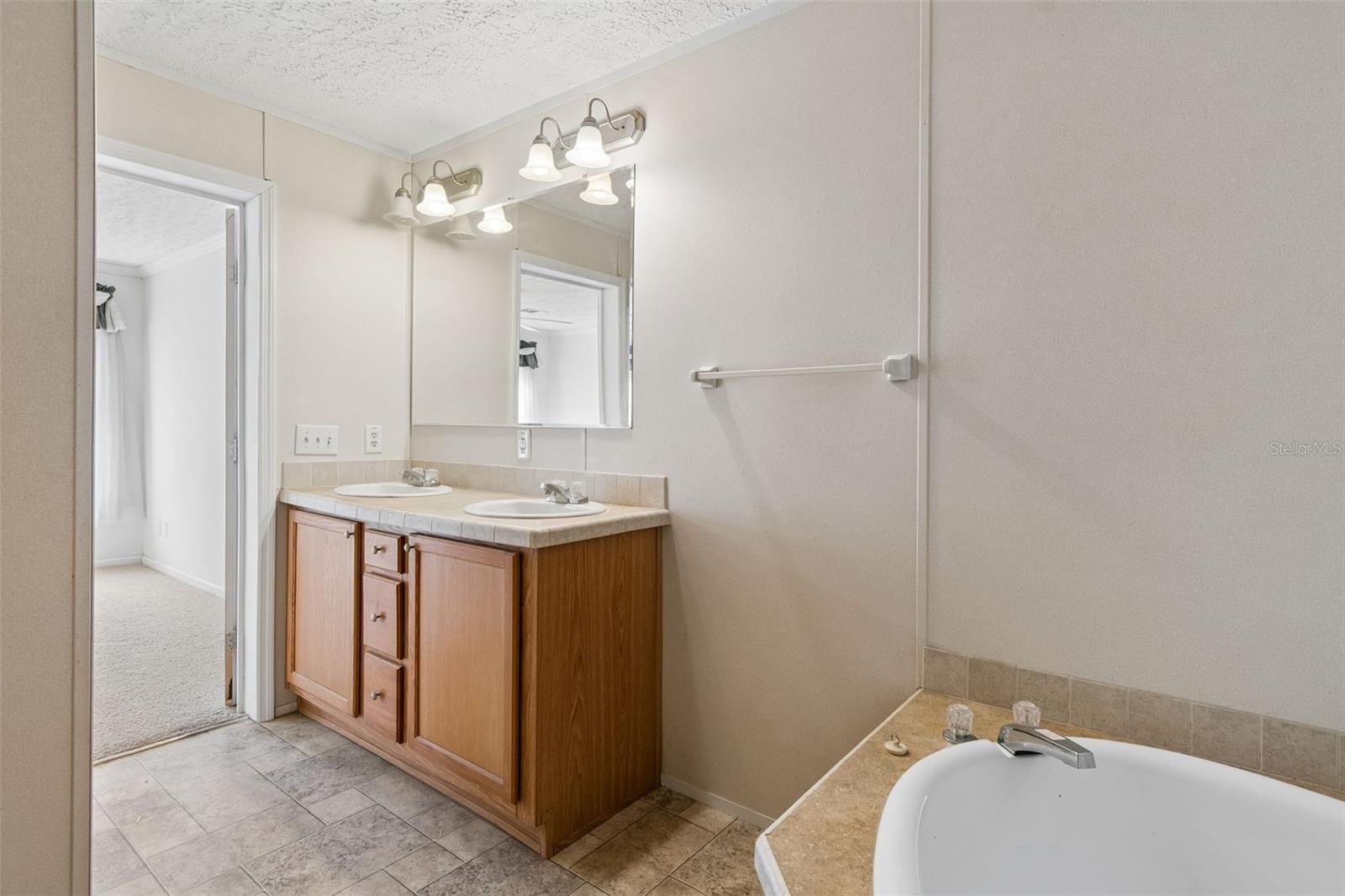Image 37 of 66 For 6735 Ravenwood Street