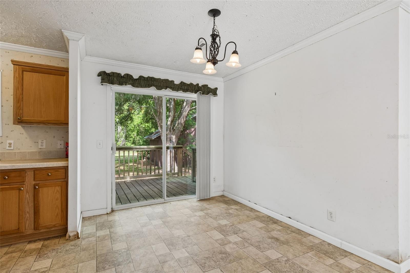 Image 42 of 66 For 6735 Ravenwood Street