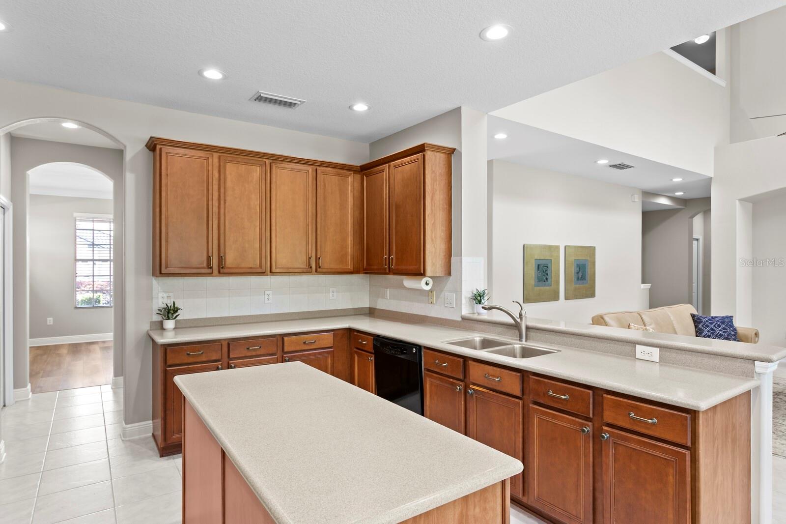 Image 18 of 75 For 10235 Estuary Drive