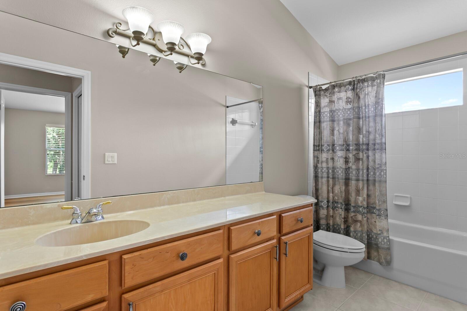Image 38 of 75 For 10235 Estuary Drive