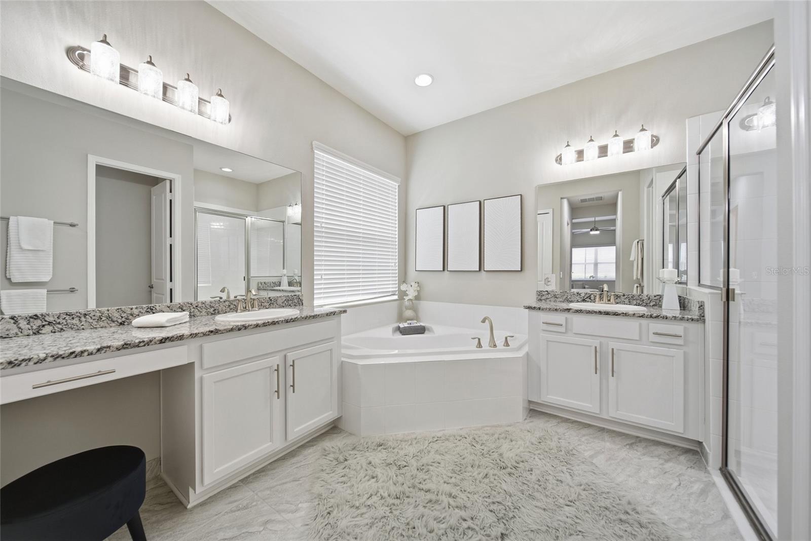 Image 25 of 74 For 30423 Tristania Court