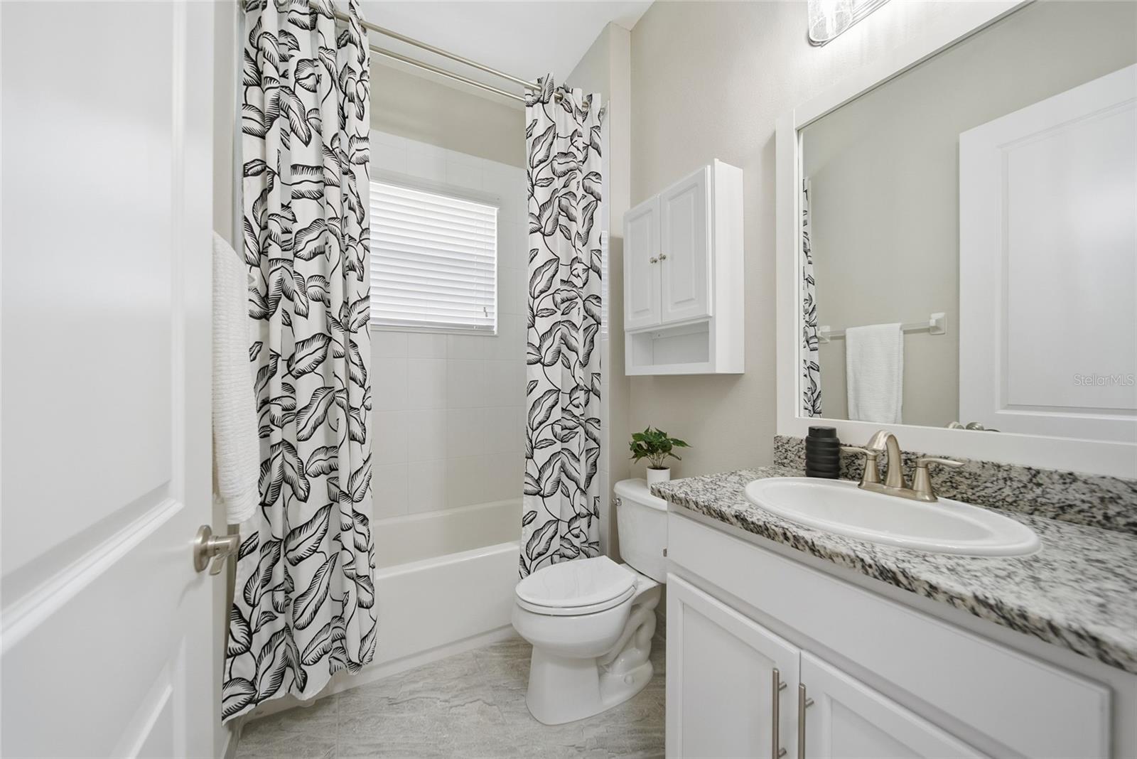 Image 32 of 74 For 30423 Tristania Court