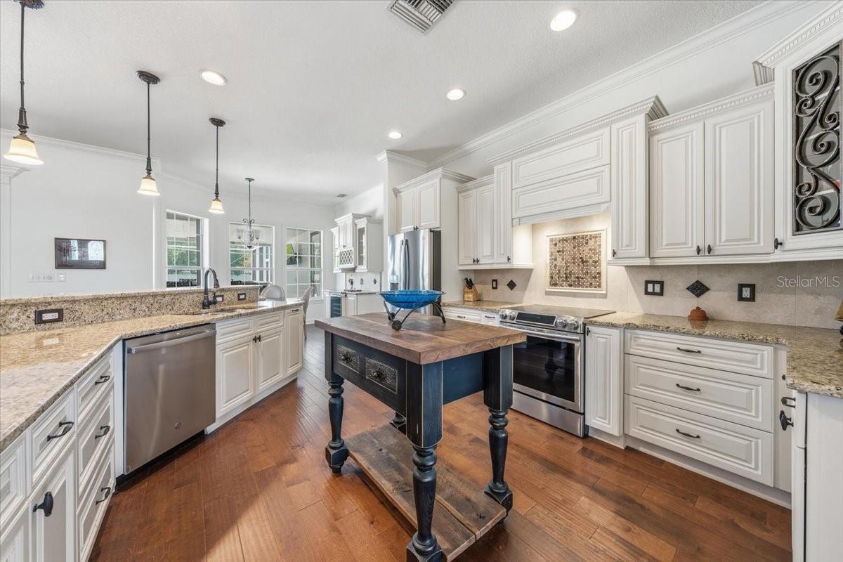 Image 12 of 52 For 1319 Brooker Road