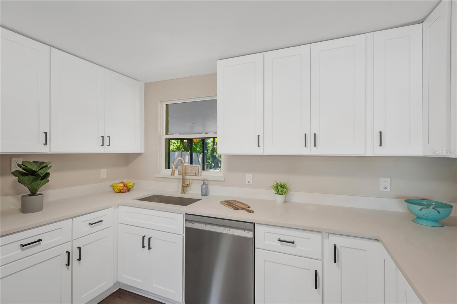Image 10 of 29 For 3820 Beechwood Boulevard