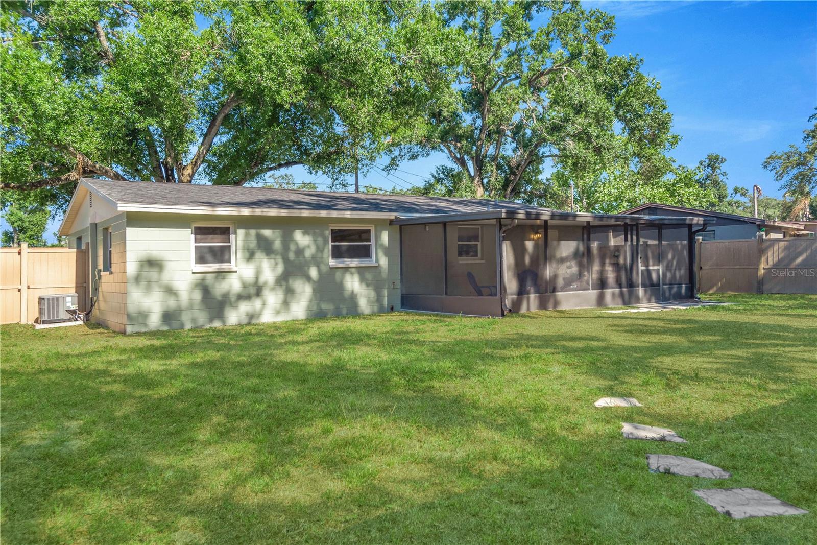 Image 21 of 29 For 3820 Beechwood Boulevard