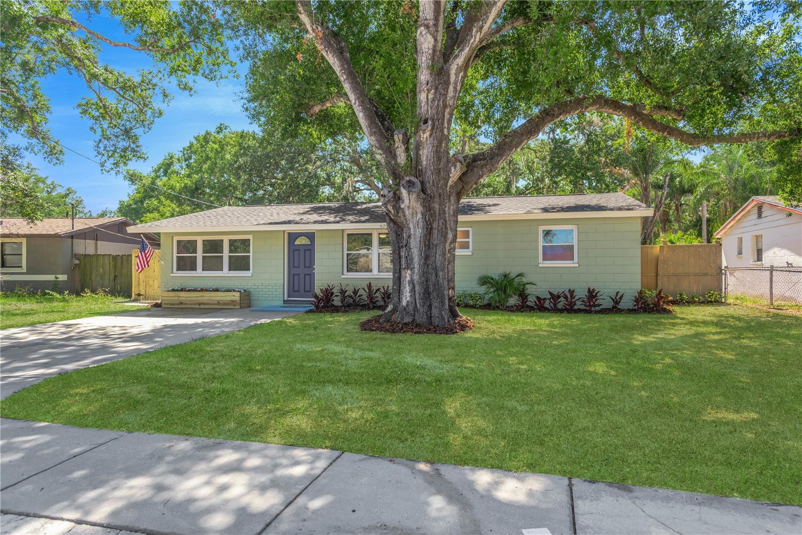 Image 23 of 29 For 3820 Beechwood Boulevard