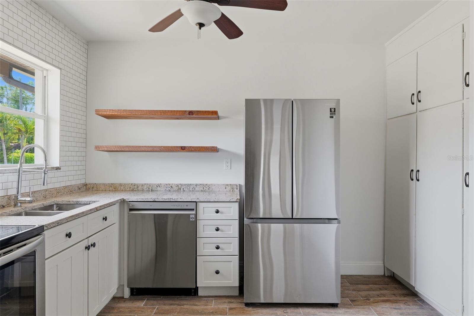 Image 21 of 70 For 3030 5th Street N