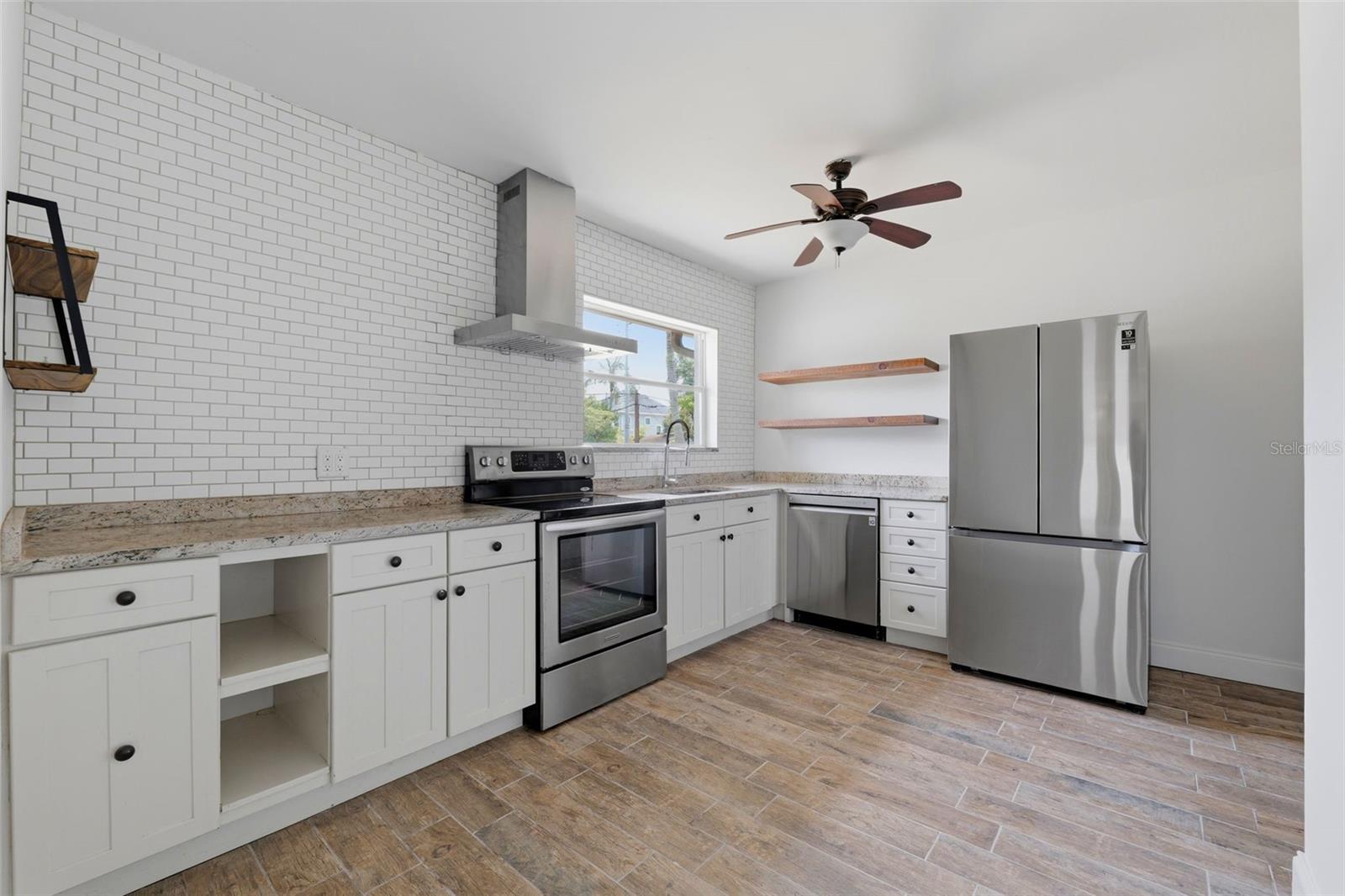 Image 22 of 70 For 3030 5th Street N