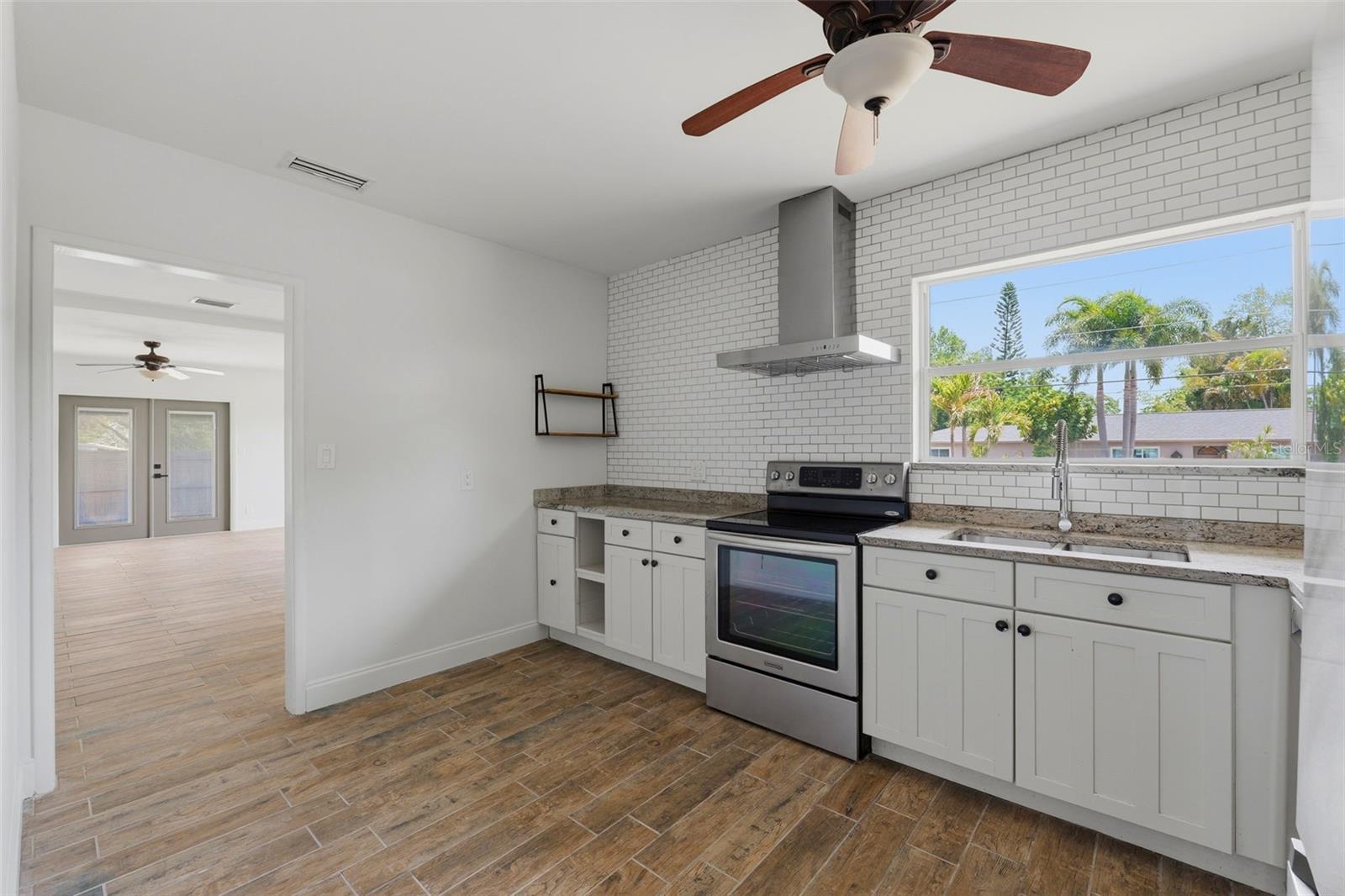 Image 23 of 70 For 3030 5th Street N