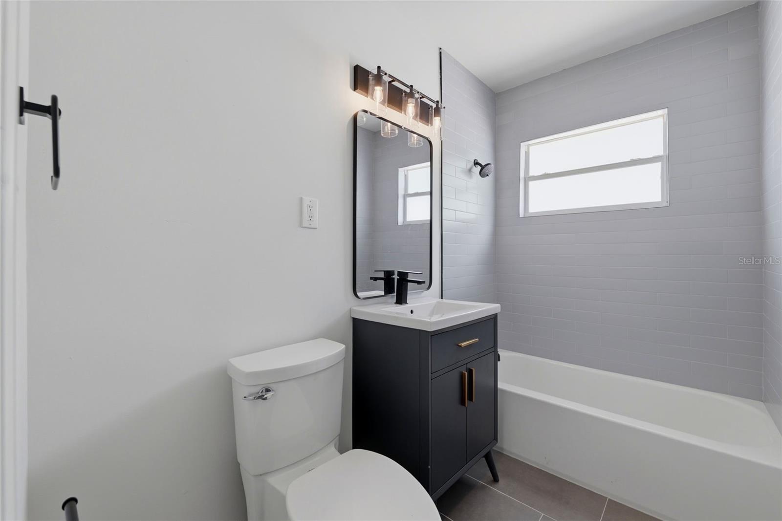 Image 26 of 70 For 3030 5th Street N