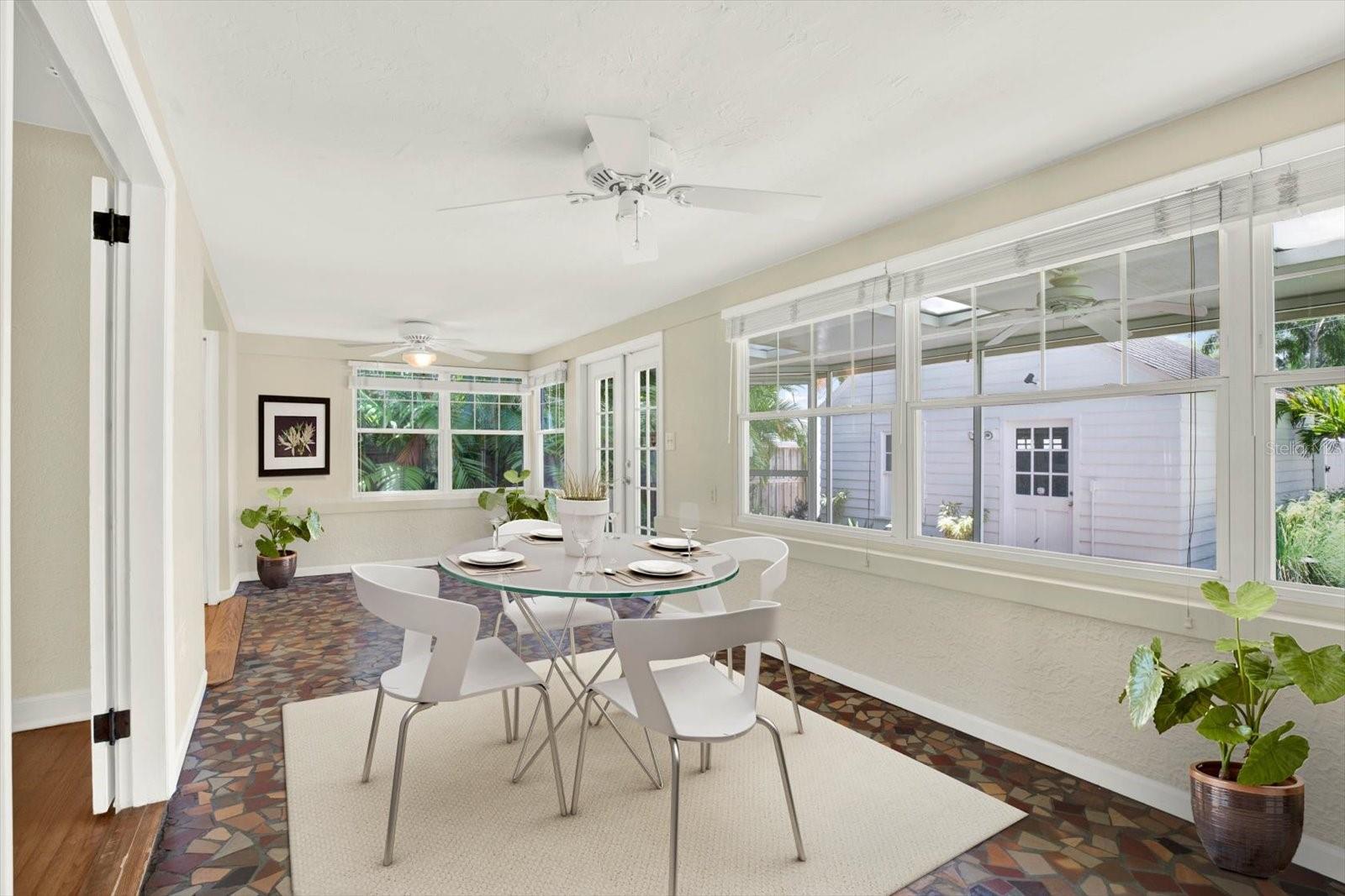 Image 11 of 53 For 156 21st Avenue Ne