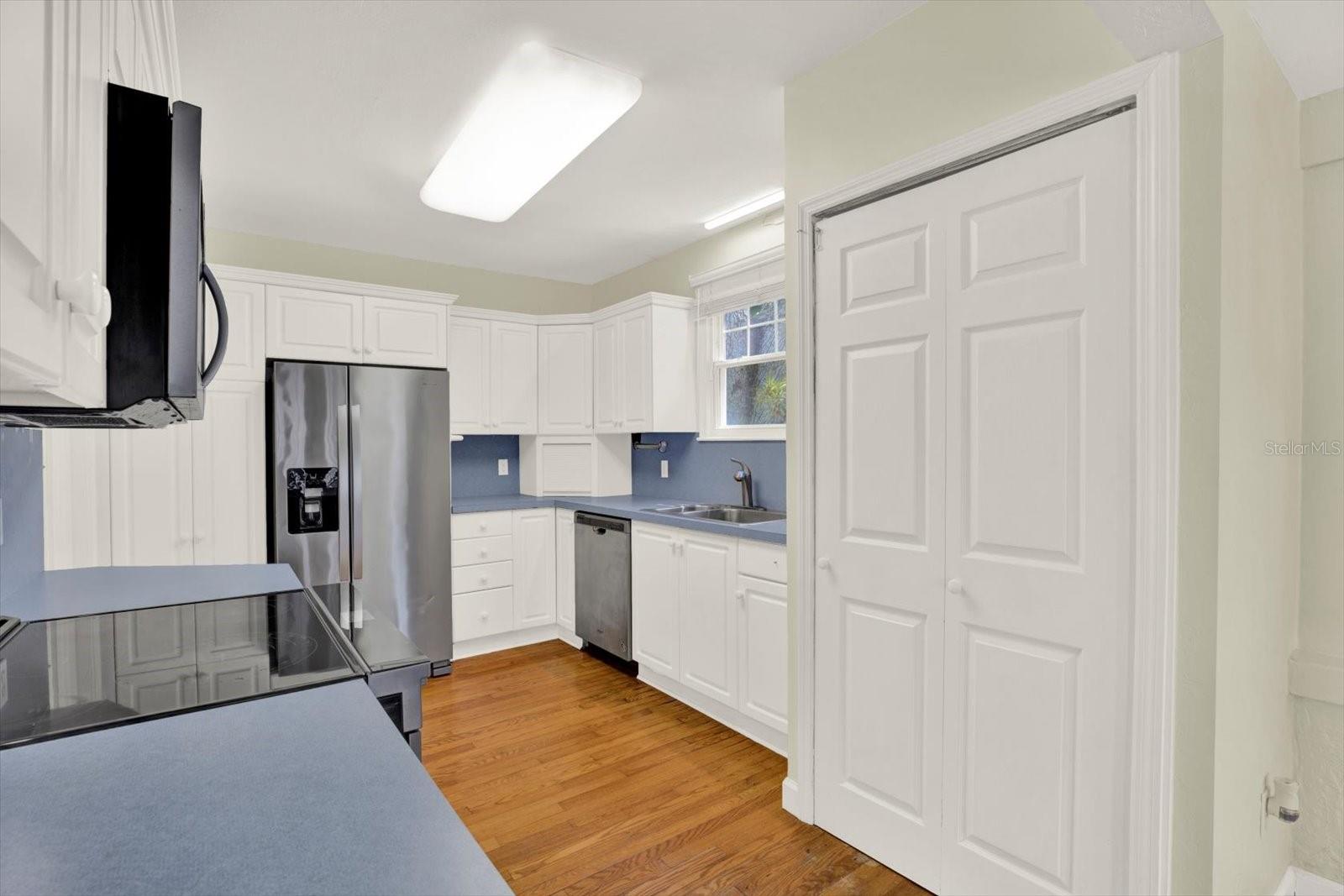 Image 15 of 53 For 156 21st Avenue Ne