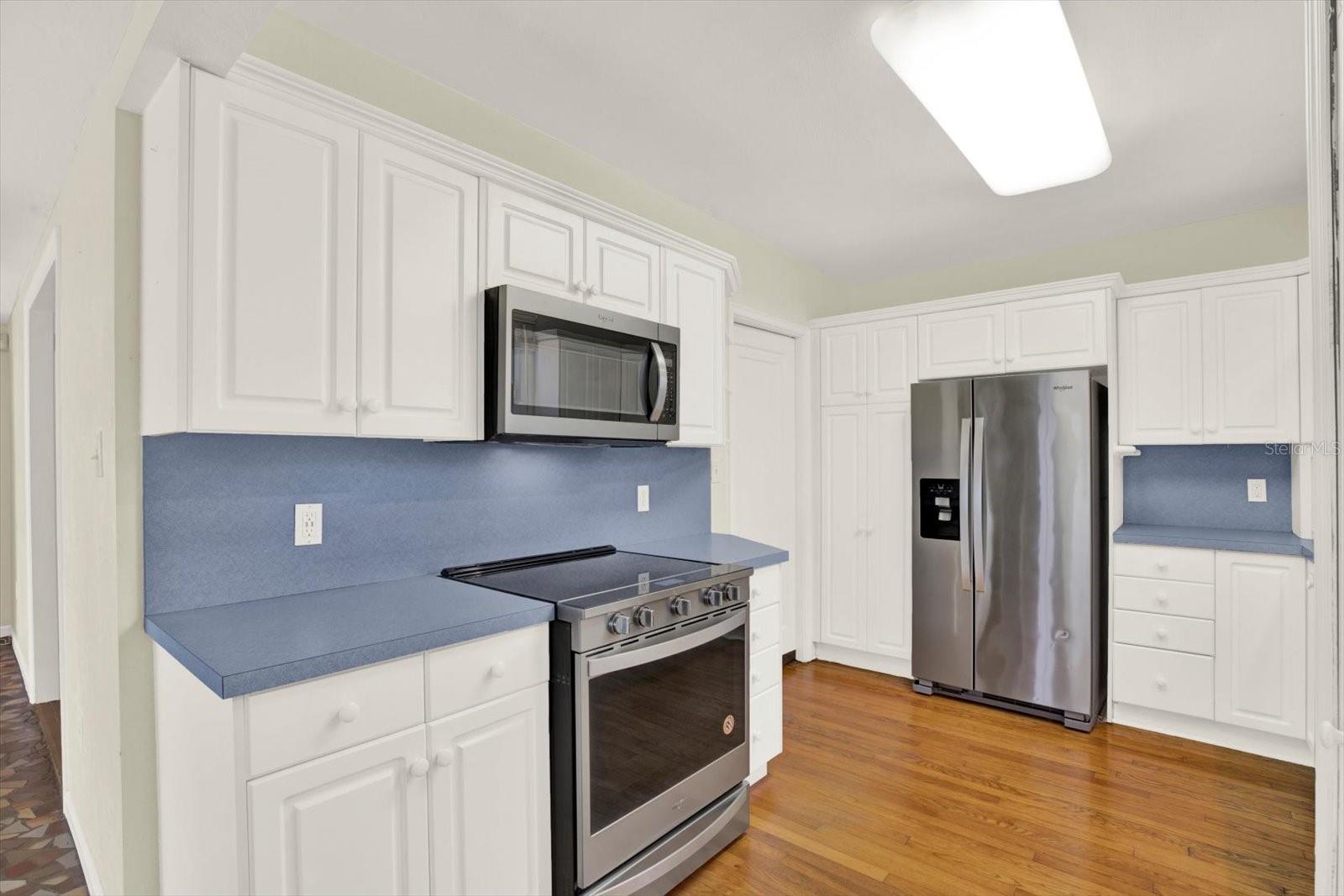 Image 16 of 53 For 156 21st Avenue Ne