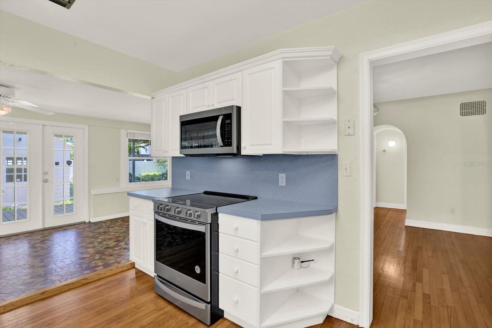 Image 18 of 53 For 156 21st Avenue Ne