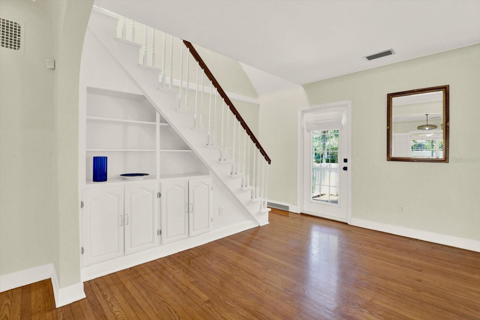 Image 34 of 53 For 156 21st Avenue Ne