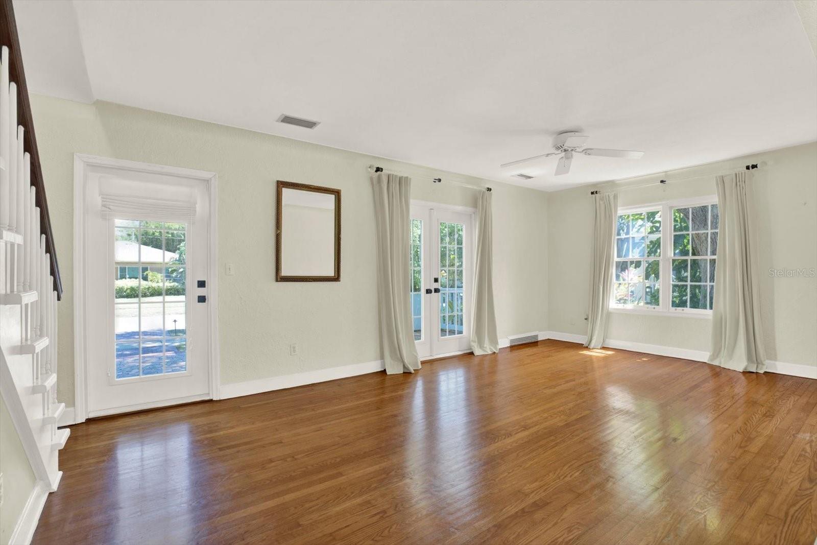 Image 4 of 53 For 156 21st Avenue Ne