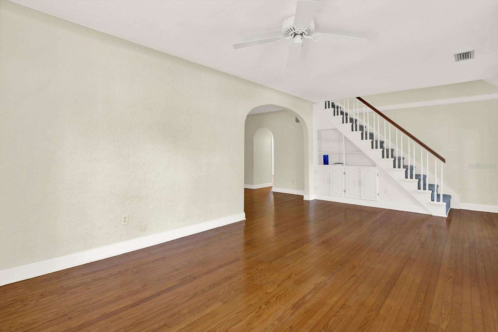 Image 7 of 53 For 156 21st Avenue Ne