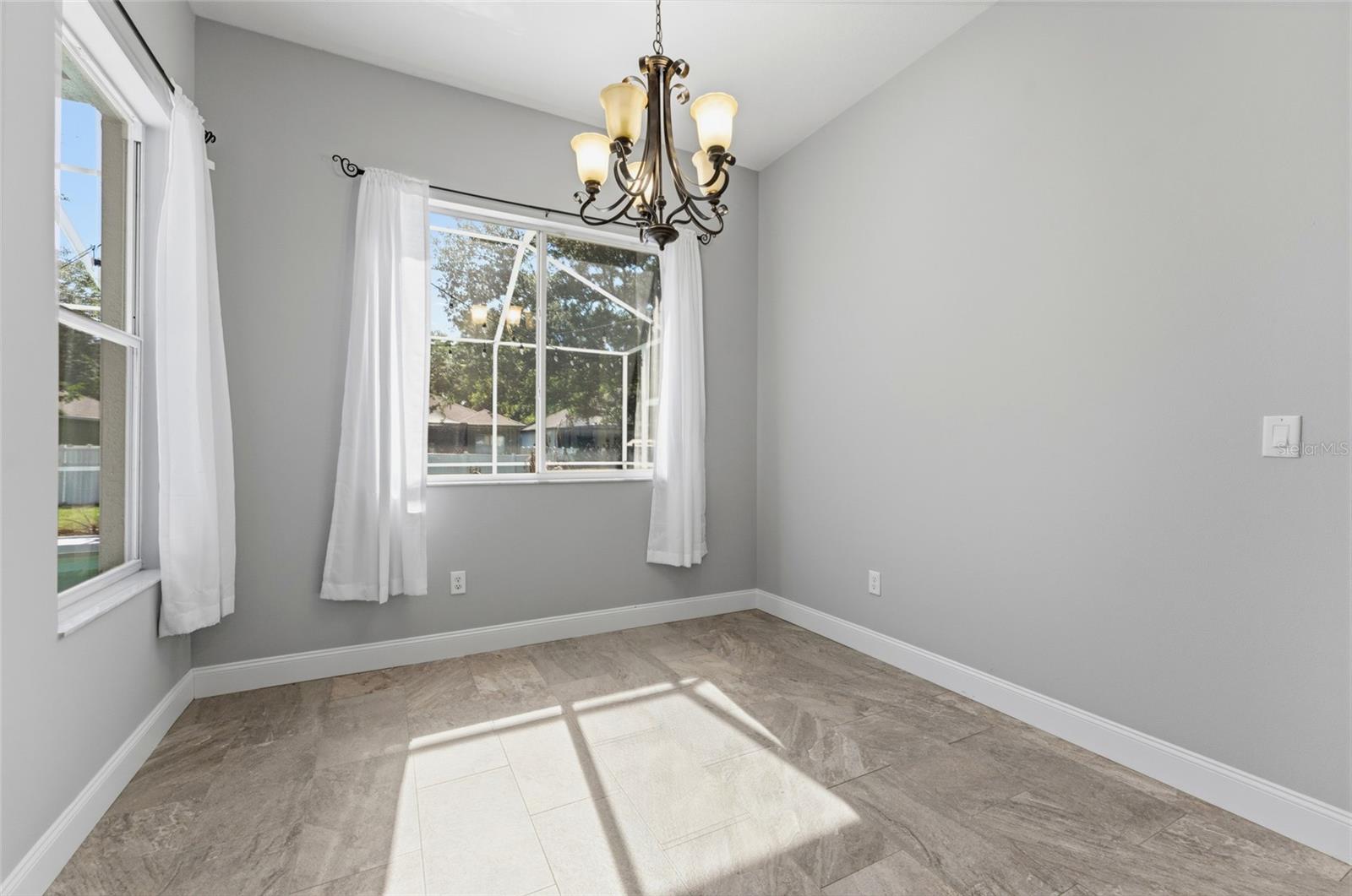 Image 19 of 56 For 1115 Lumsden Trace Circle