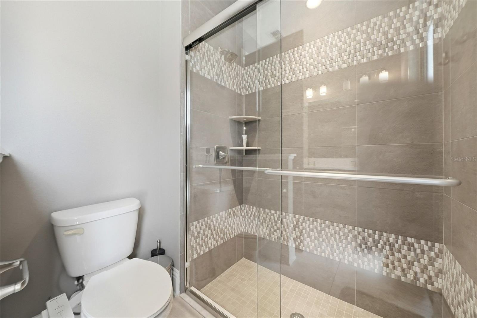 Image 41 of 82 For 7224 Graybrook Drive