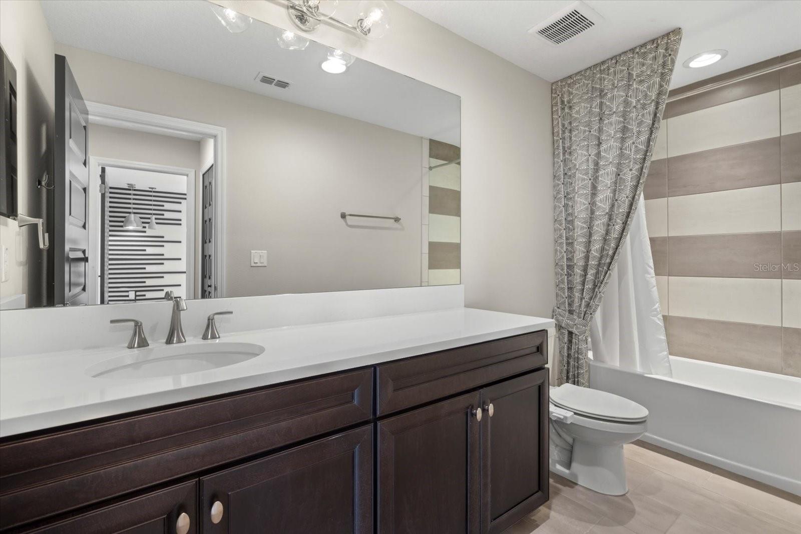 Image 51 of 82 For 7224 Graybrook Drive