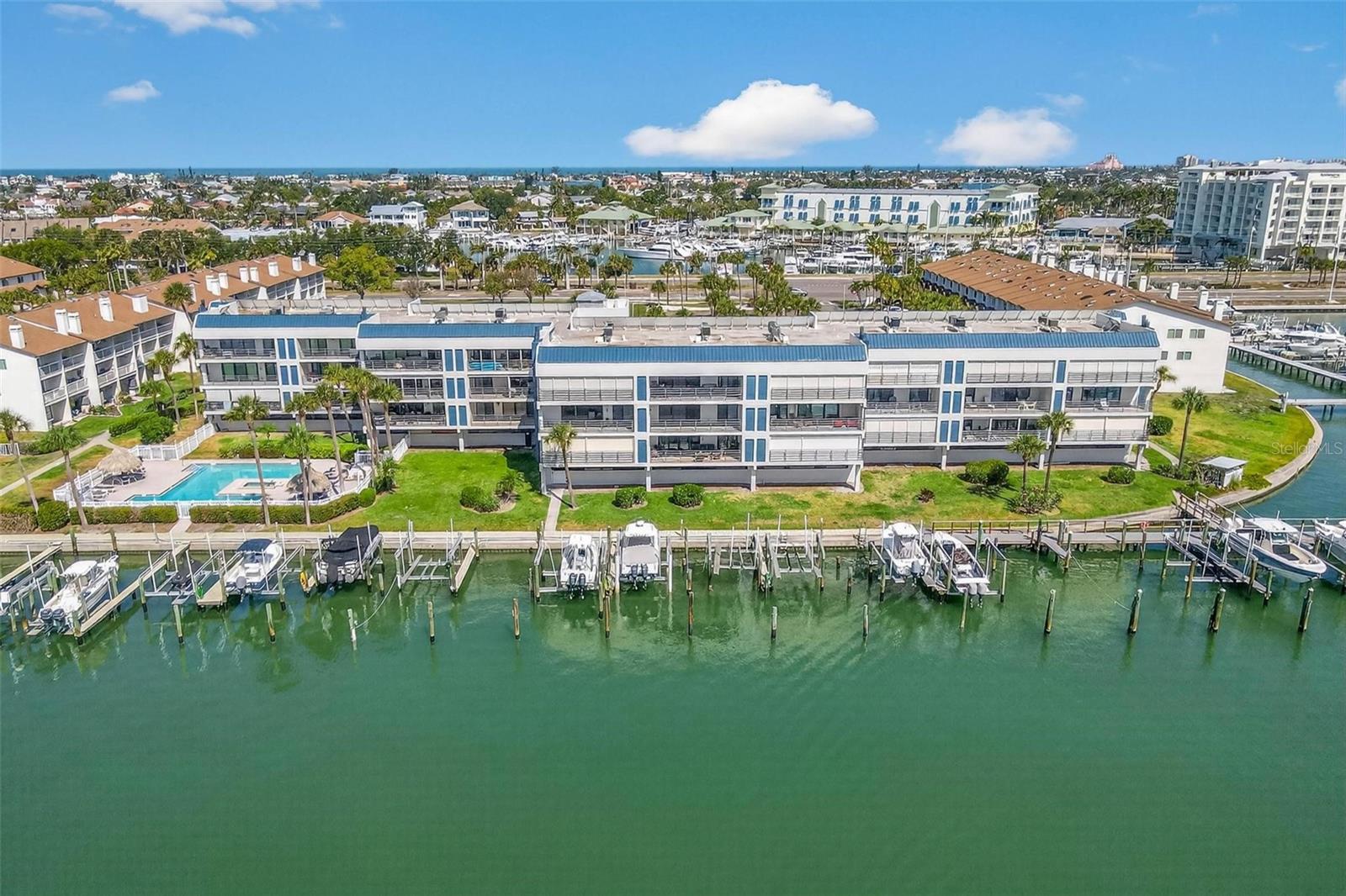 Image 29 of 35 For 363 Pinellas Bayway S 42