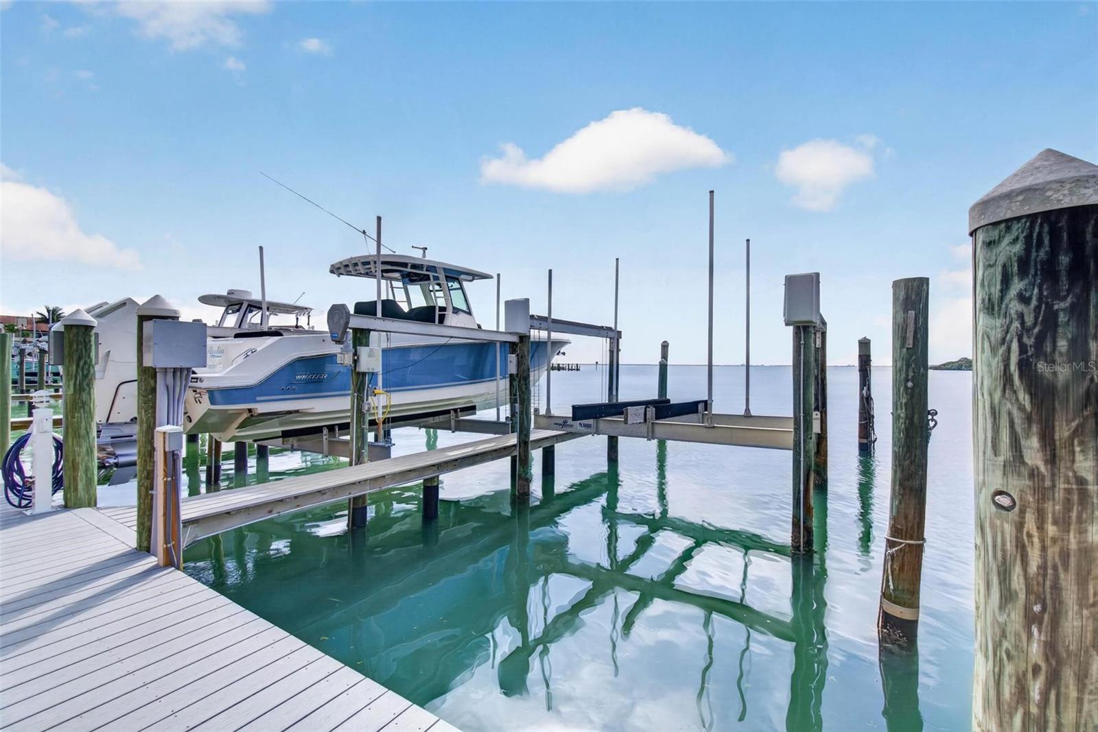 Image 4 of 35 For 363 Pinellas Bayway S 42
