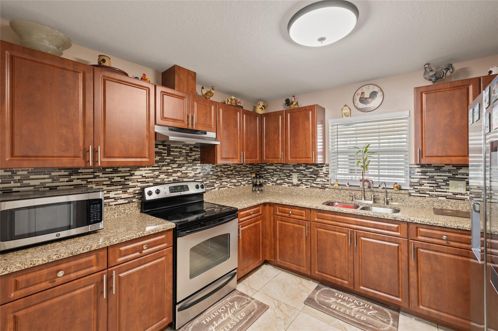 Image 15 of 39 For 4704 Town N Country Boulevard