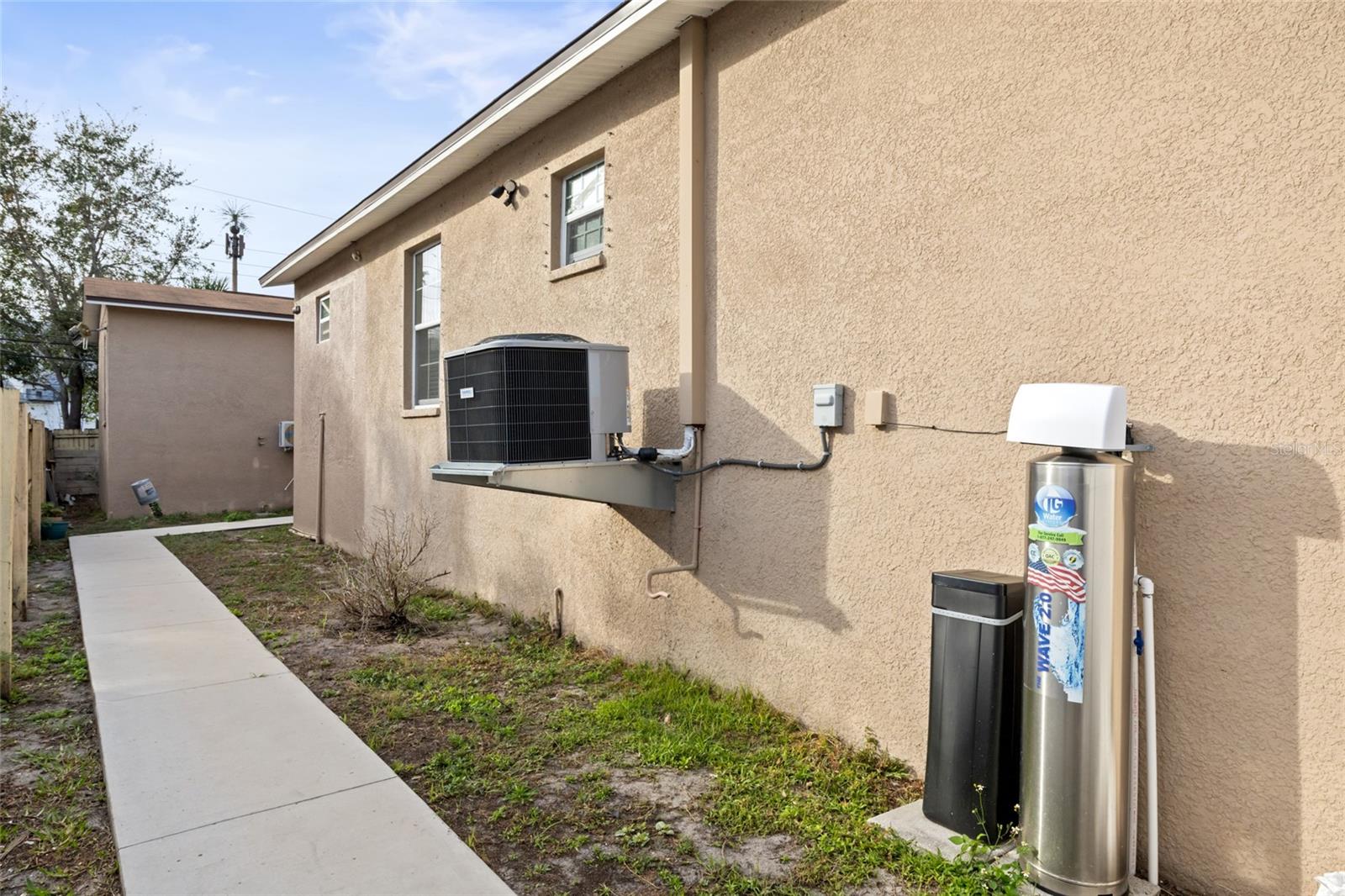 Image 31 of 39 For 4704 Town N Country Boulevard
