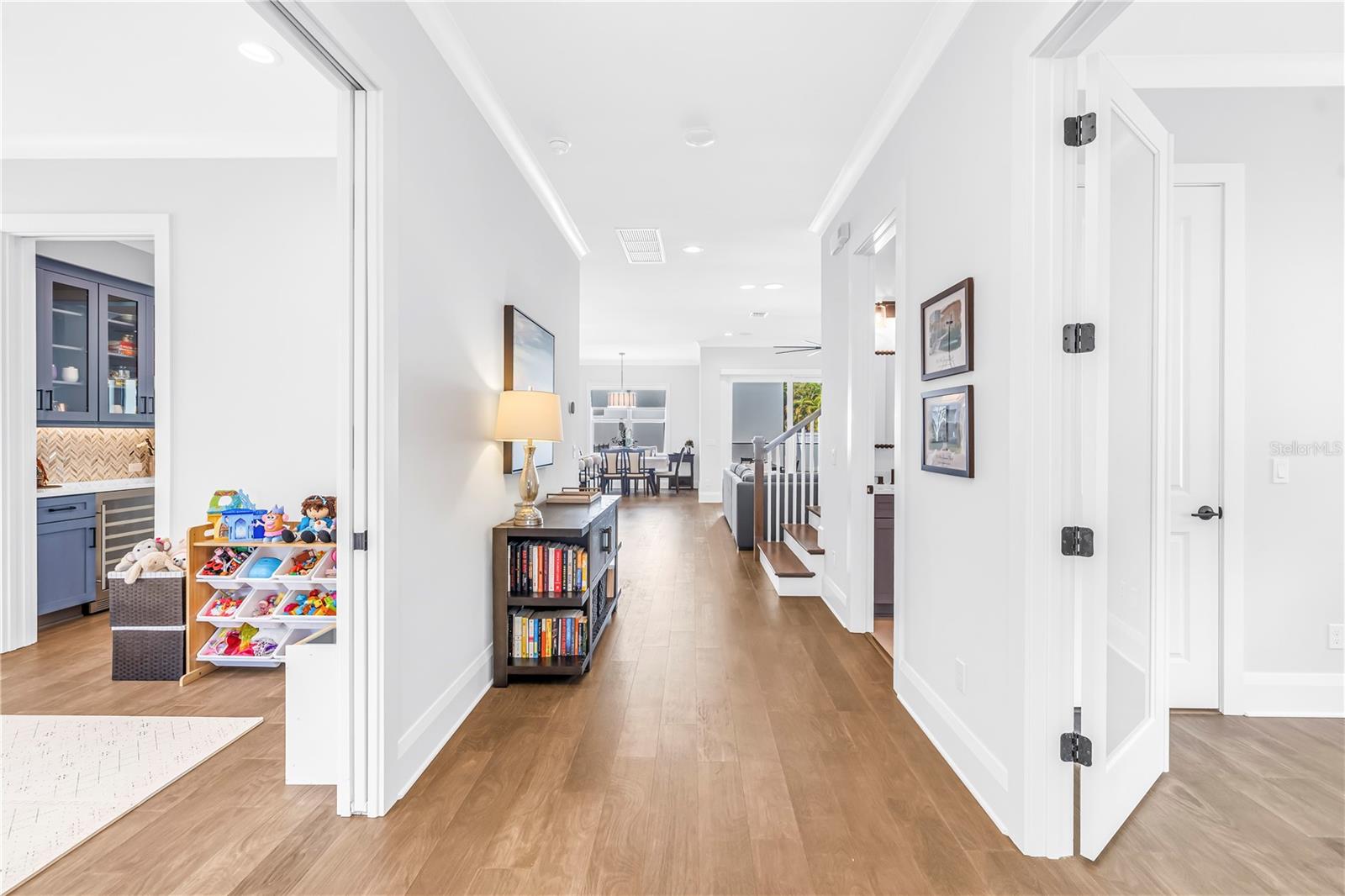 Image 3 of 53 For 151 17th Avenue N
