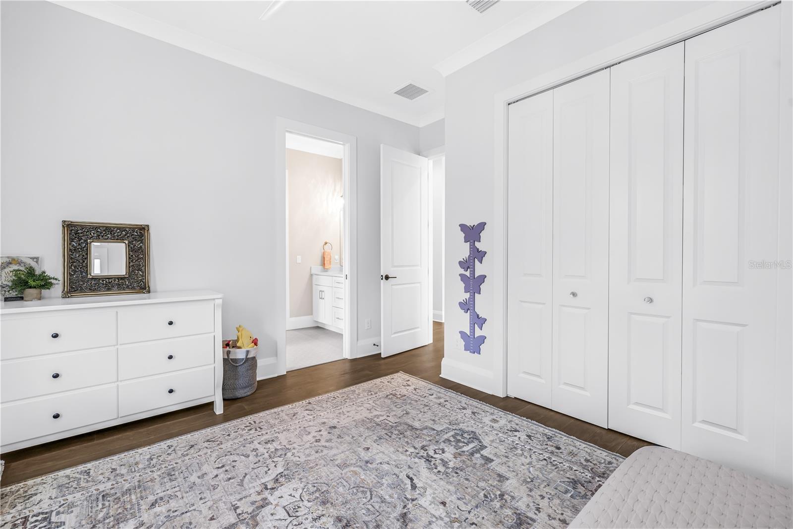 Image 31 of 53 For 151 17th Avenue N